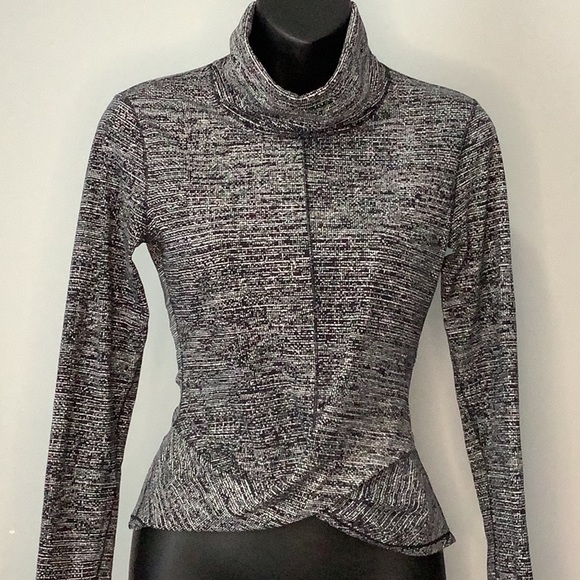 lululemon athletica Tops - LULULEMON Melodic Movement Nulu Pullover
